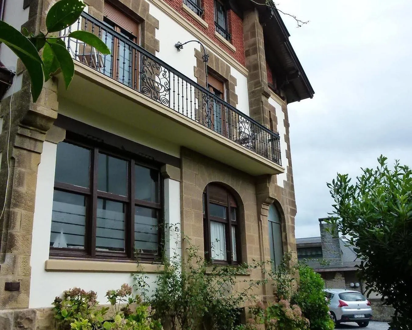 Hotel Neguri Getxo 2*,